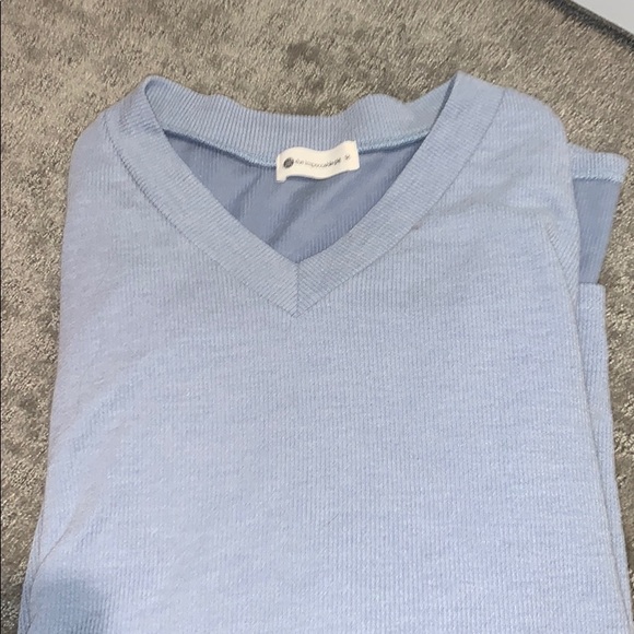 blue low cut sweater - Picture 1 of 2